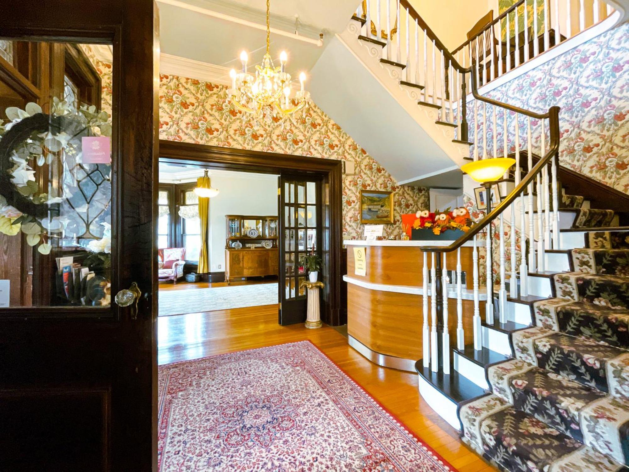 The Eden Hall Inn ชาร์ลอตต์ทาวน์ ภายนอก รูปภาพ